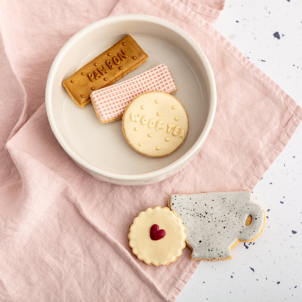 Best of British Biscuits Iced Dog Biscuit Set
